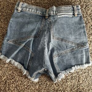Revice Shorts